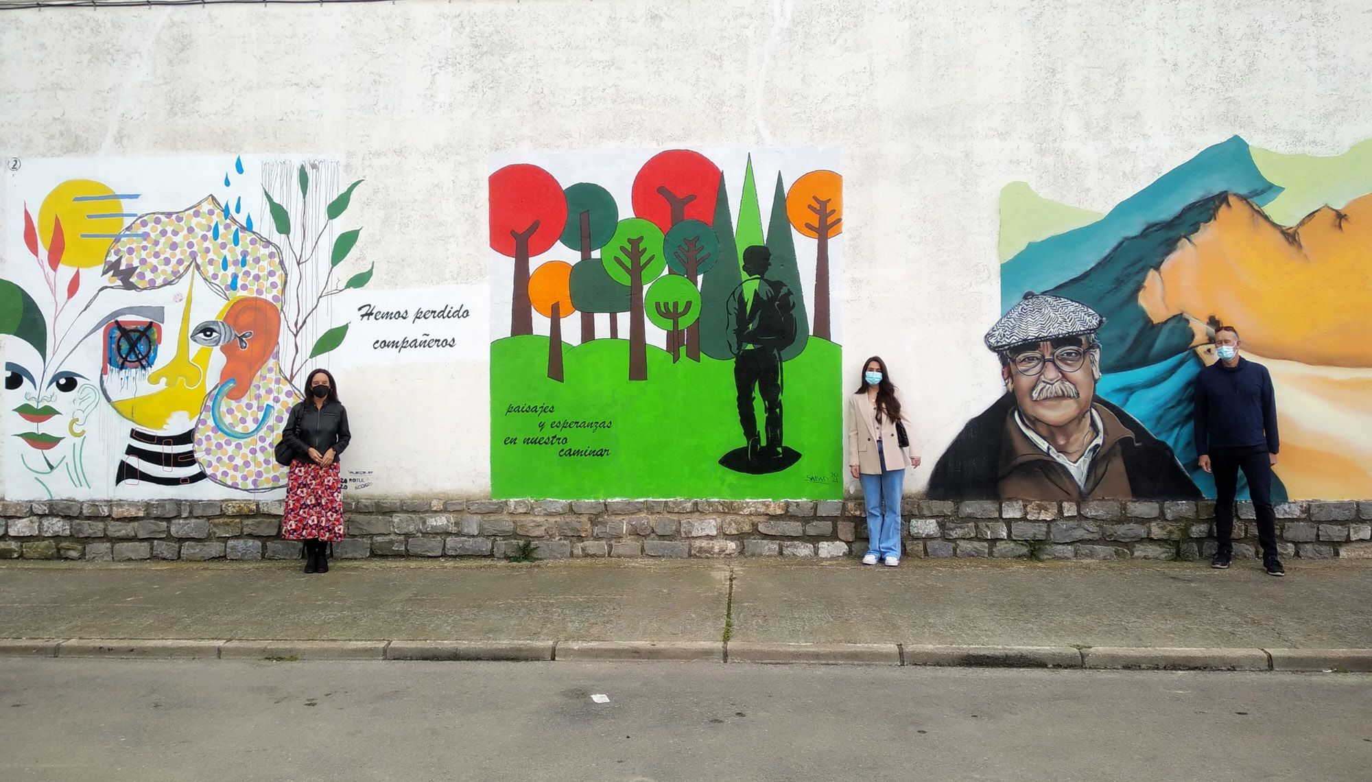 Los tres primeros murales del proyecto Somos